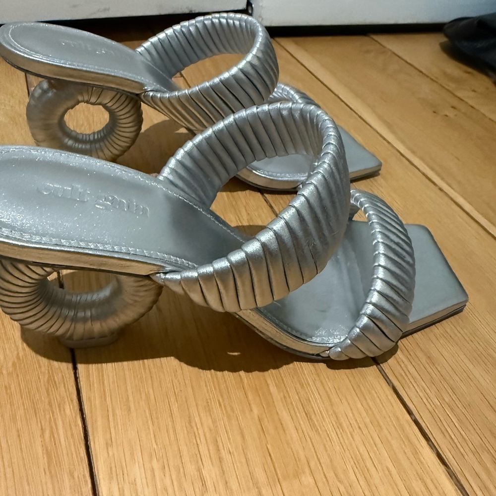 Cult Gaia Silver Sculptural Heel Sandals size 39 - Picture 5 of 6